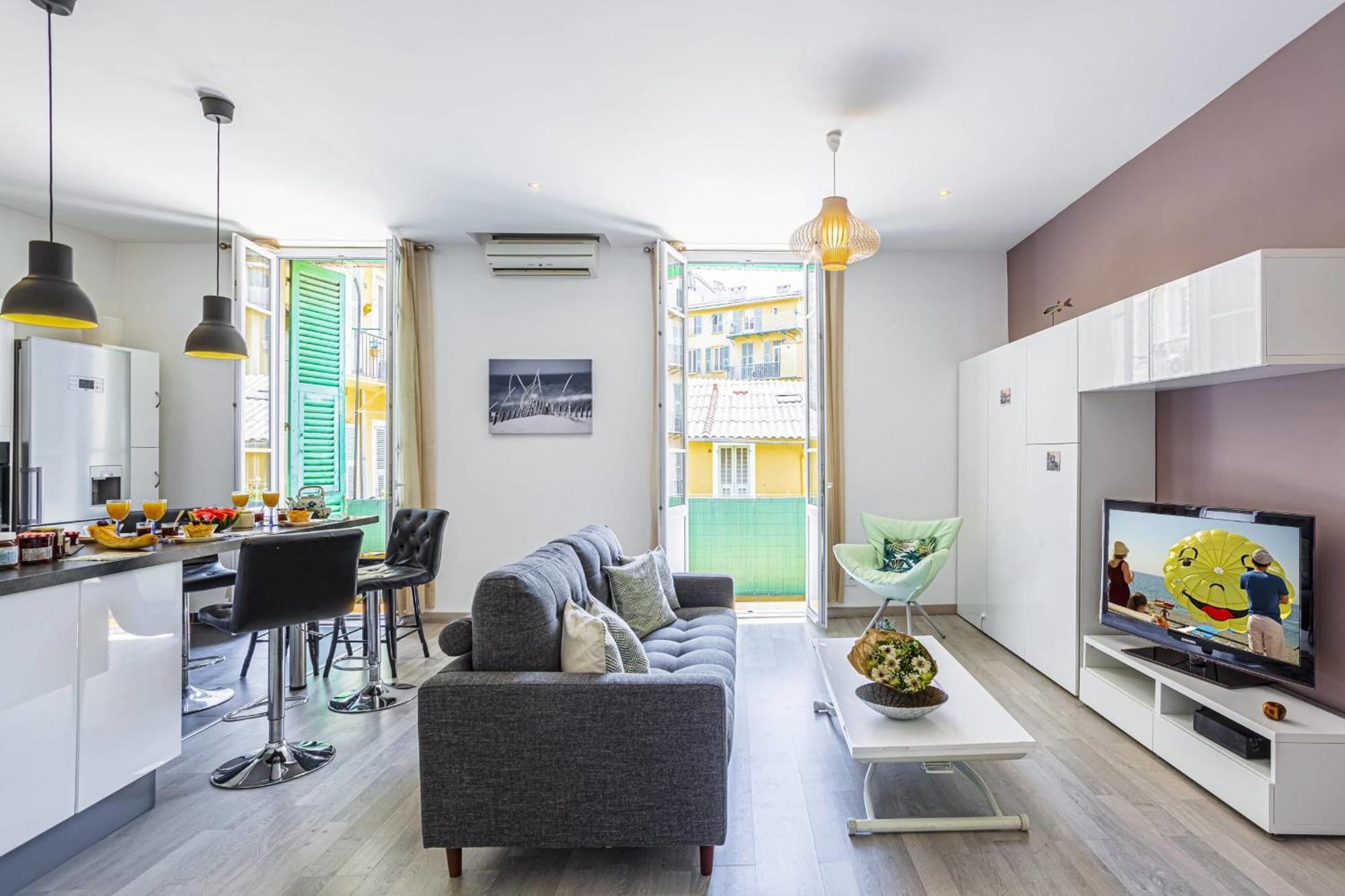 Guisol - Typical Nice 3 Bedroom Ac Near Port Kültér fotó